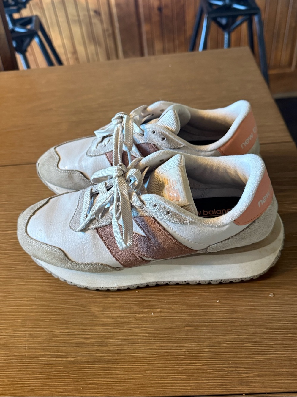 New Balance Women's Cream and Pink Casual Retro Runner Sneakers